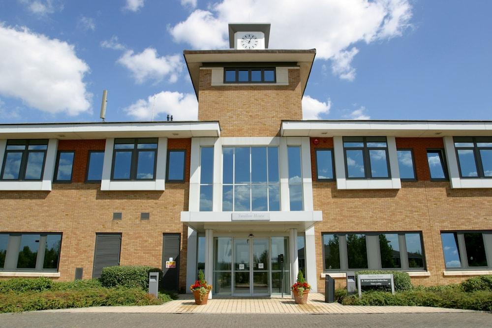 Kents Hill Park Training & Conference Centre Milton Keynes Exterior foto