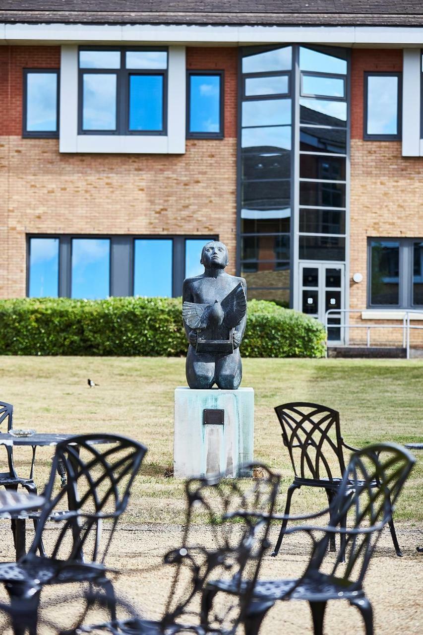 Kents Hill Park Training & Conference Centre Milton Keynes Exterior foto